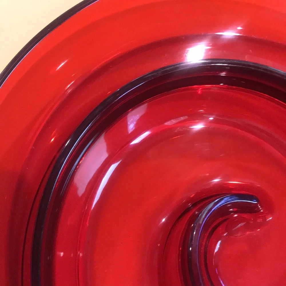 Tray Red Round Swirl Plastic Tray